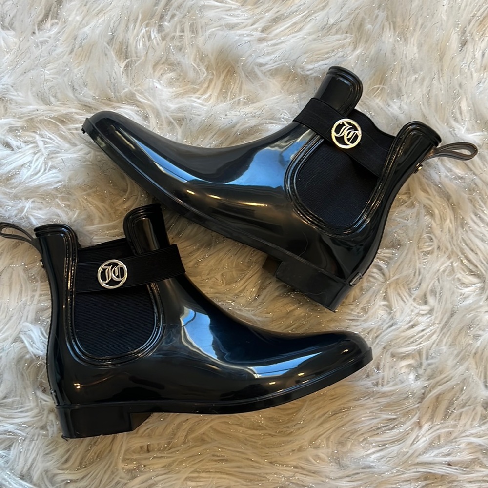 Juicy couture ankle rain boots